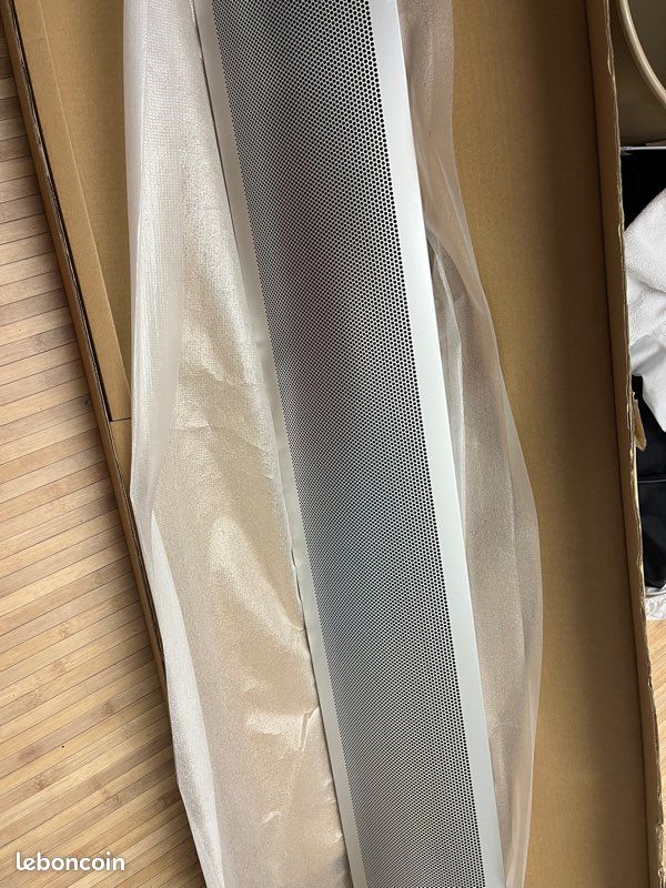 Cache Eclipe 55 Bang Olufsen (image 1)