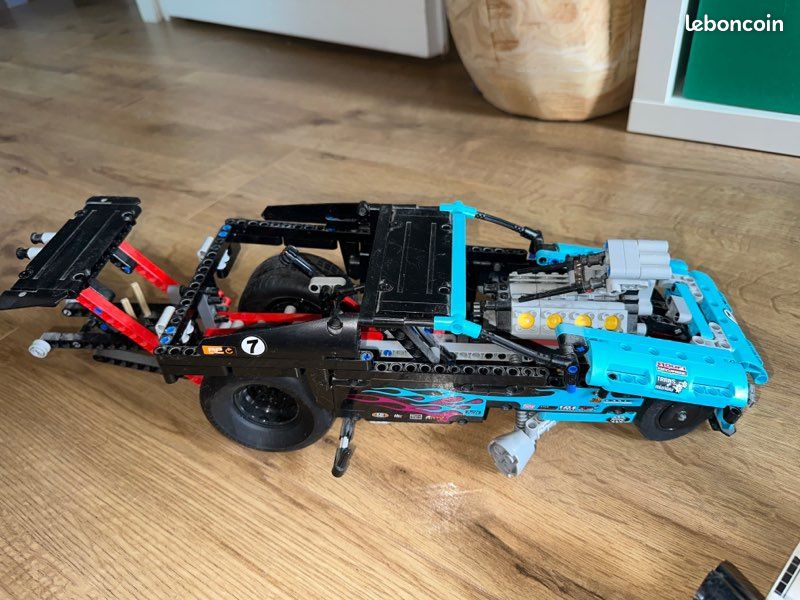 Lego technic 42050 (image 1)