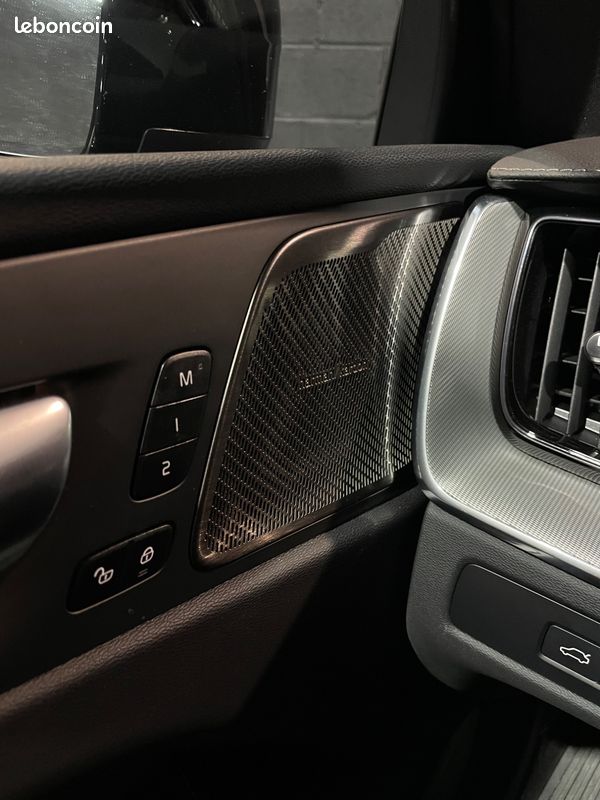 VOLVO XC60 T8 455Ch POLESTAR - 1 ère main - Historique VOLVO - Carplay - Attelage - Marches Pieds (image 16)