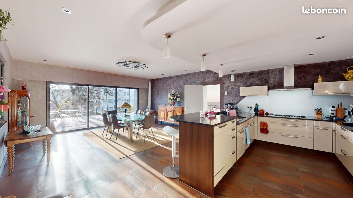 Appartement 6 pièces 166 m² · à Besançon · 166 m² · 416 000 €
