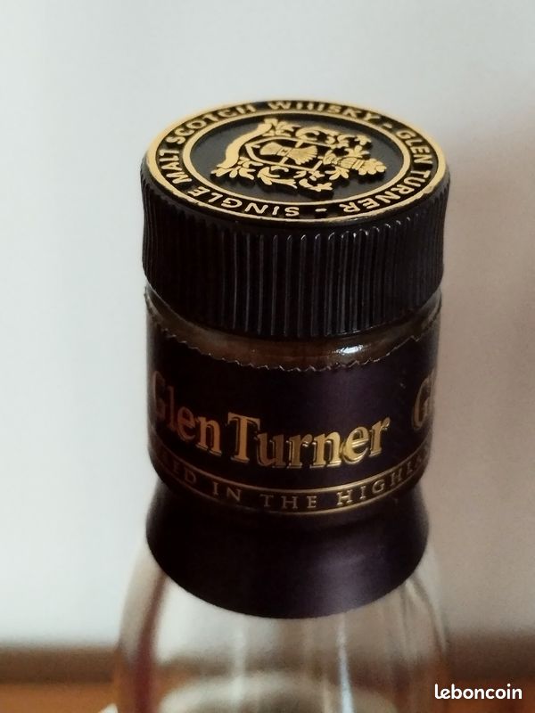 Étui et bouteille de whisky (image 4)
