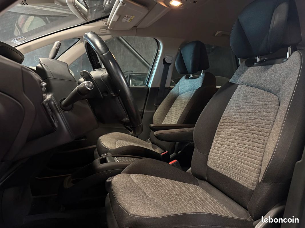 Citroën C4 SPACETOURER Feel / VEHICULE FRANCAIS (image 9)