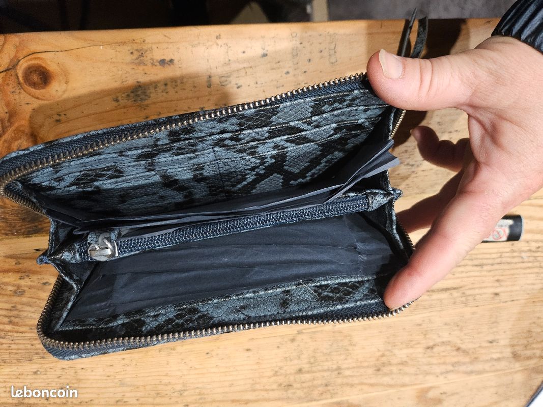 Compagnon Ikks Porte Feuille Ikks Portefeuille Noir Femme IKKS