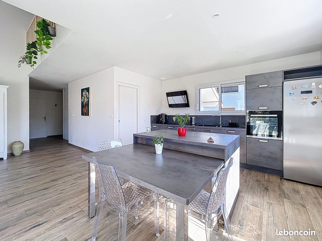 Maison 4 pièces 167 m² · à Rumilly · 167 m² · 625 000 €