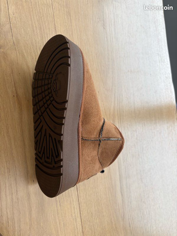 Bottes UGG neuves 36 (image 9)