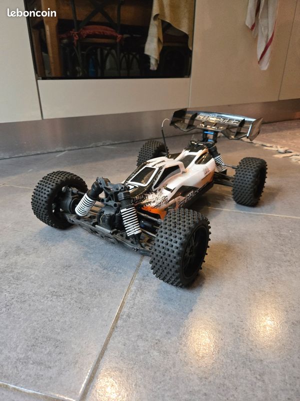 Buggy RC T2M Pirate Shooter 1/10 – Radiocommande + 2 batteries (image 1)