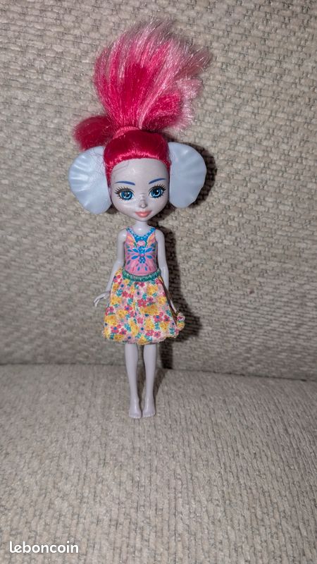 Poupée (image 1)