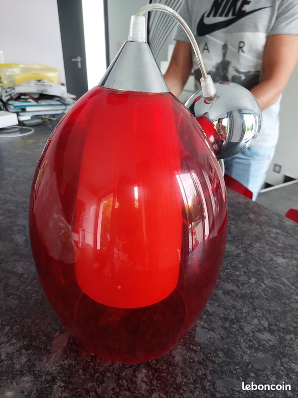 Luminaire suspension verre rouge orangé (image 1)