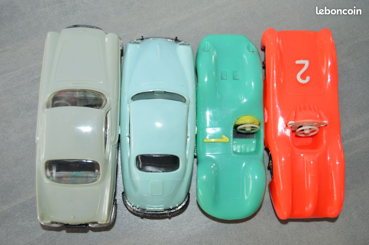 Dinky Toys Ancien - Maserati Cabriolet 1958 Rouge - 1/43 - N°22A - Très Bon État