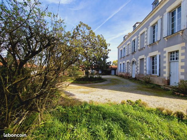 Maison 12 pièces 262 m²