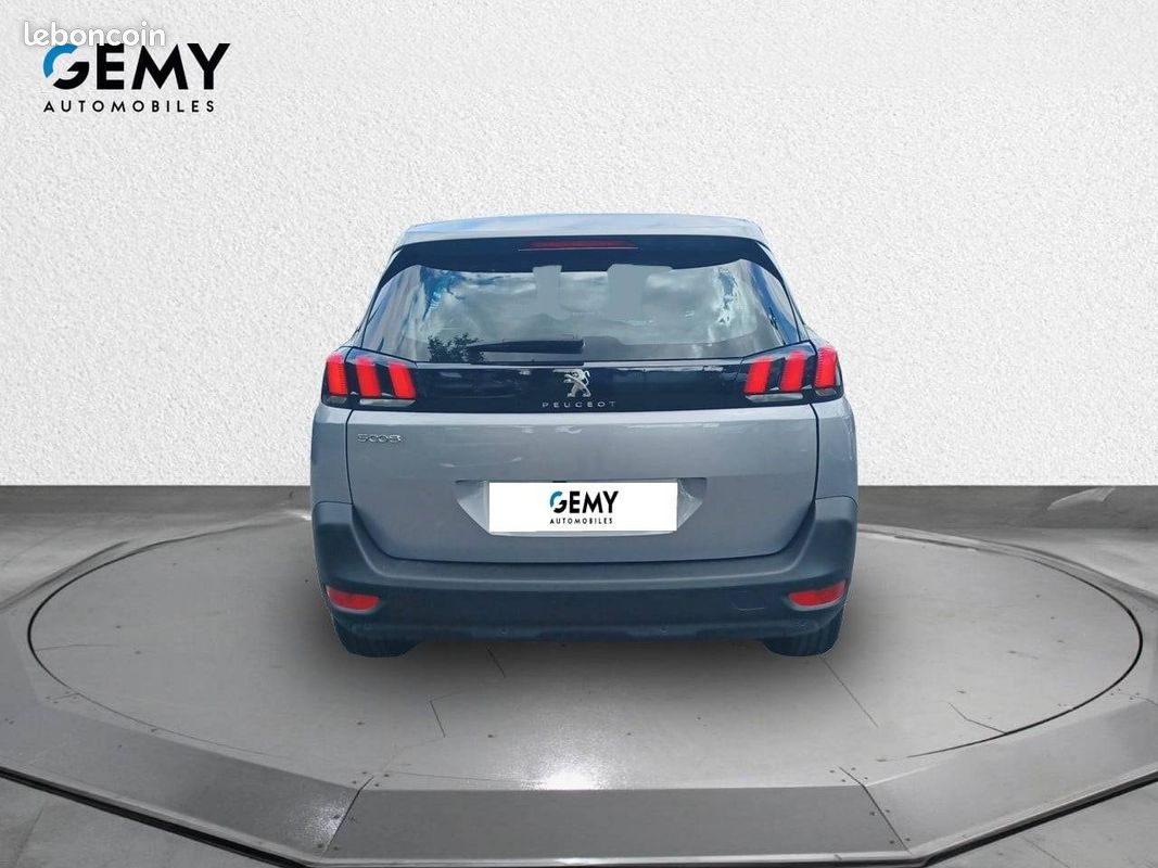 PEUGEOT 5008 Hybrid 136 e-DCS6 Active Pack (image 5)