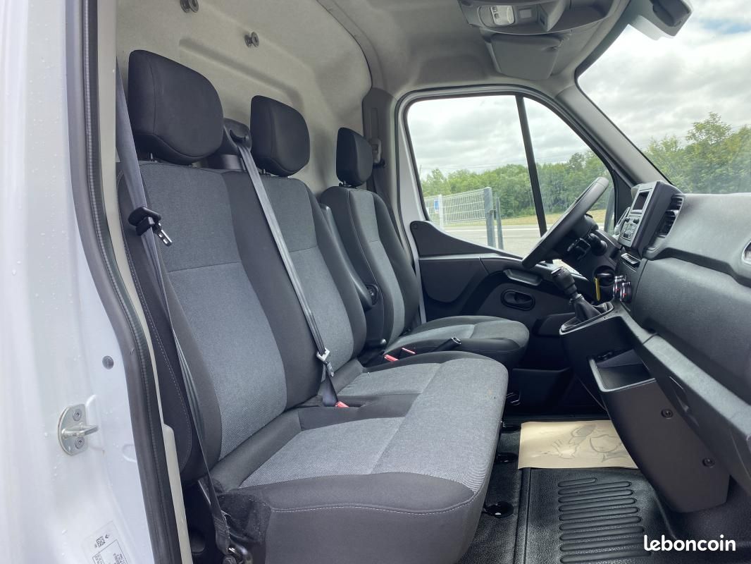 Renault Master III L2H2 BLUE DCI 135 CONFORT (image 12)