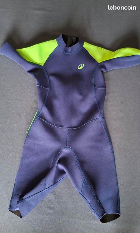 Combinaison shorty 12-13 ans (image 1)