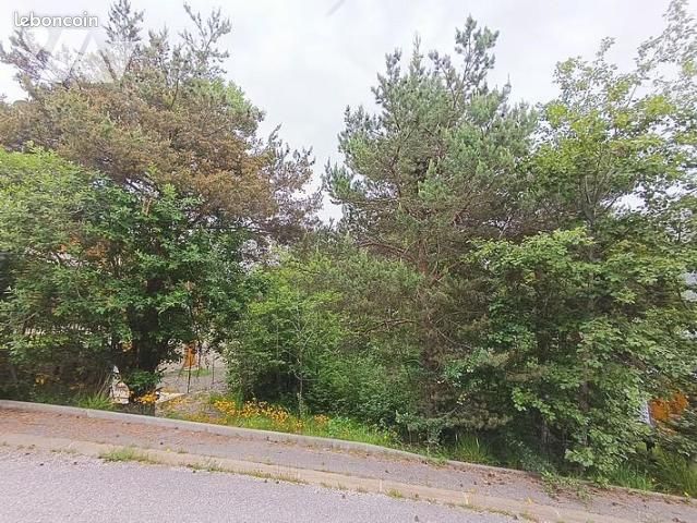 Terrain 627 m² · à Montclar · 627 m² · 74 300 €