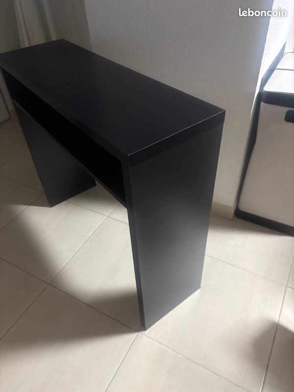 Console (image 3)