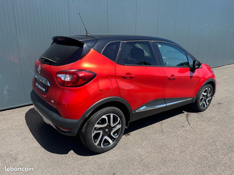 RENAULT CAPTUR 1.5 DCI 90ch / BOÎTE AUTOMATIQUE / DISTRIB NEUVE / ENTRETIEN À JOUR / CUIR / CAMÉRA DE RECUL / JANTES ALLIAGE (image 3)