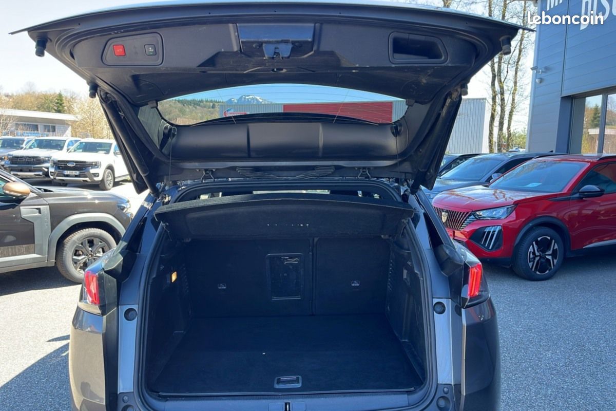 Peugeot 3008 HYBRID4 300 GT (image 18)