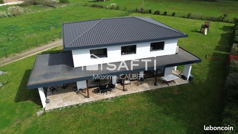 Villa 5 pièces 182 m²