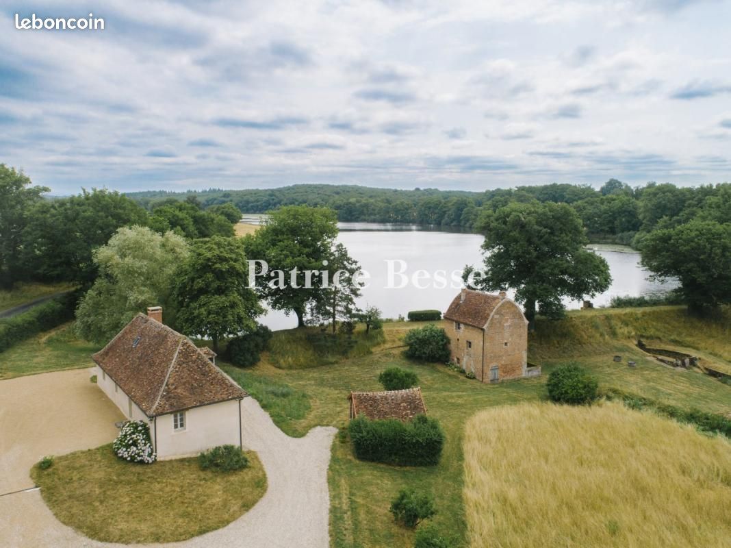 Maison 3 pièces 109 m² · à Decize · 109 m² · 880 000 €