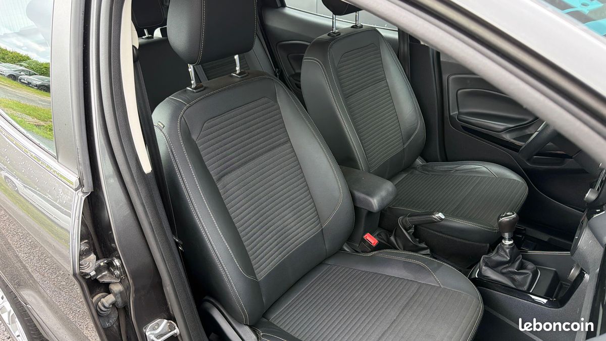 FORD EcoSport 1.0 EcoBoost 125ch S&S BVM6 Titanium (image 26)