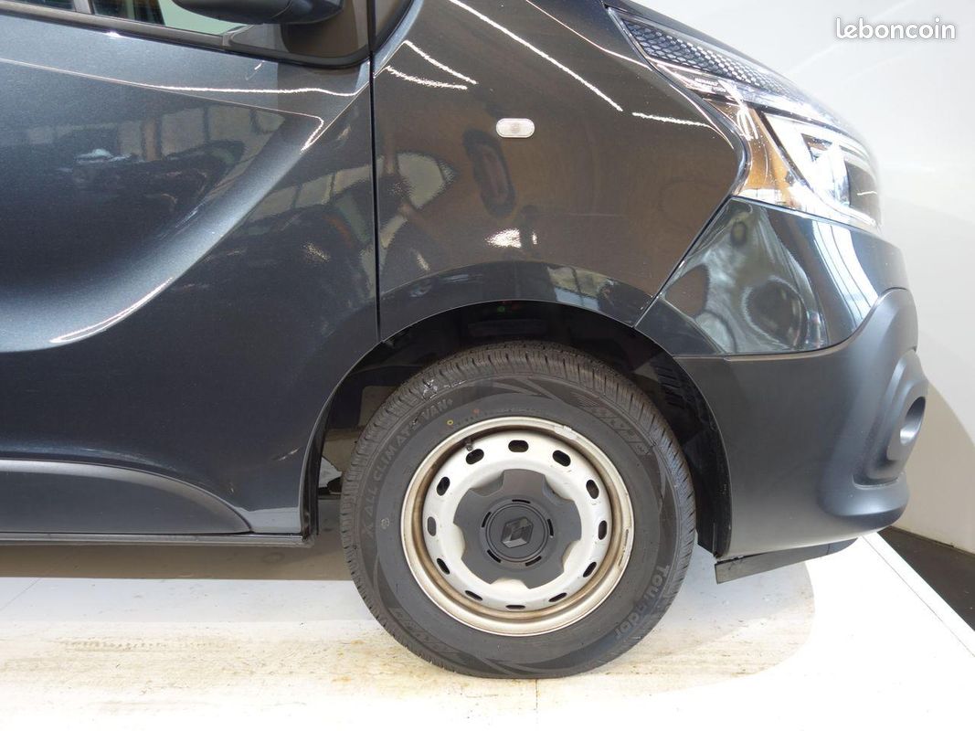 RENAULT TRAFIC L1H1 2.0 DCi 170 CH EDC CONFORT (image 24)