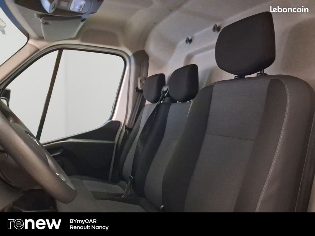 Renault master fgn trac f3500 l3h3 blue dci 135 confort (image 11)