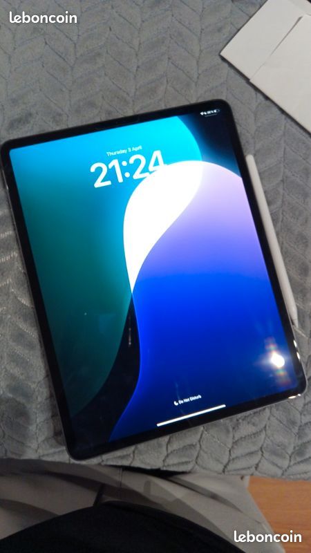 IPad Pro 12,9 Pouces - Argenté - Très Bon état, Quelques Traces Au Dos