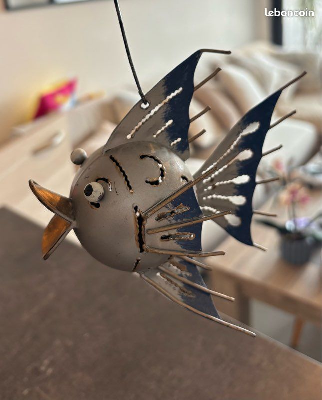 Décoration petit poisson en métal (image 1)