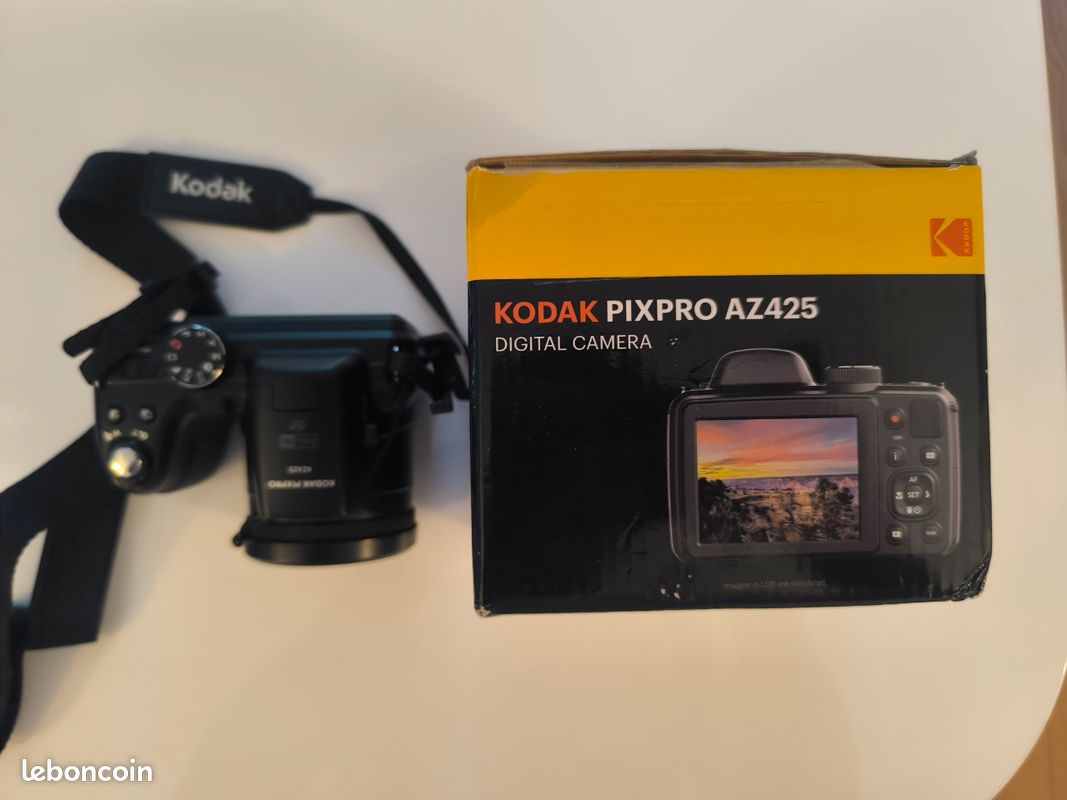 Appareil Photo Kodak M893 IS – Vendu Pour Pièces Ou Réparation (défaut)