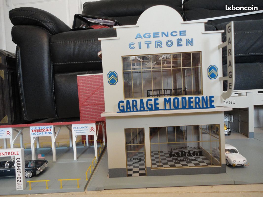 Base Longue Pour Garage Jouets Citroën Au 1/10ème - Tôle, Occasion