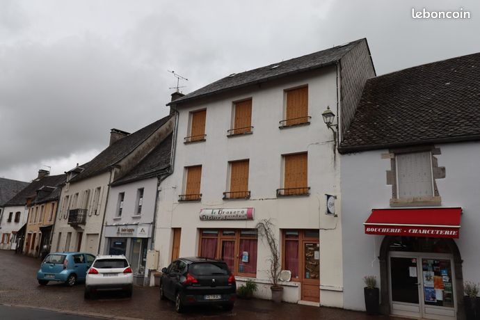 Maison 11 pièces 232 m²