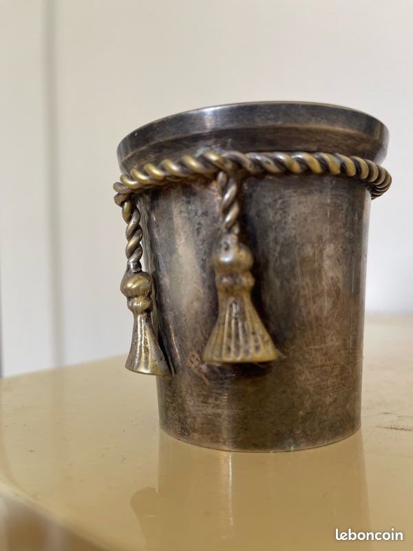 Petit pot timbale argent (image 3)