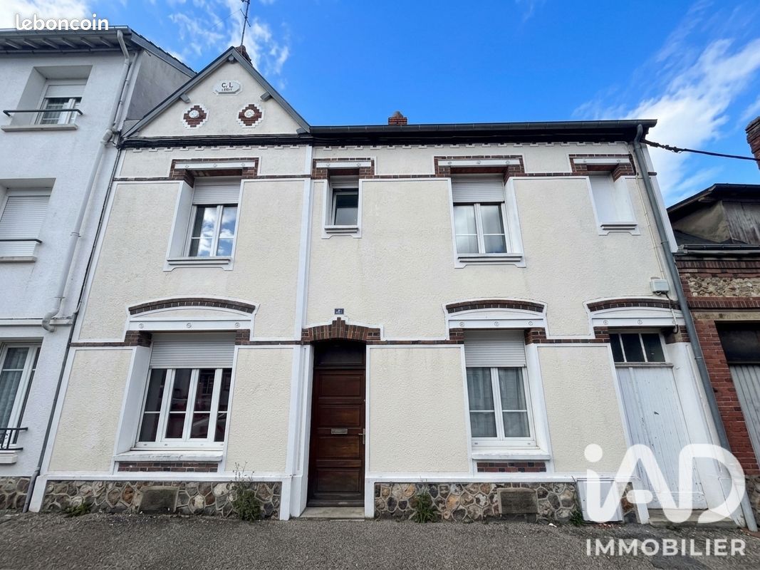 Maison 5 pièces 84 m² · à L'Aigle · 84 m² · 121 500 €
