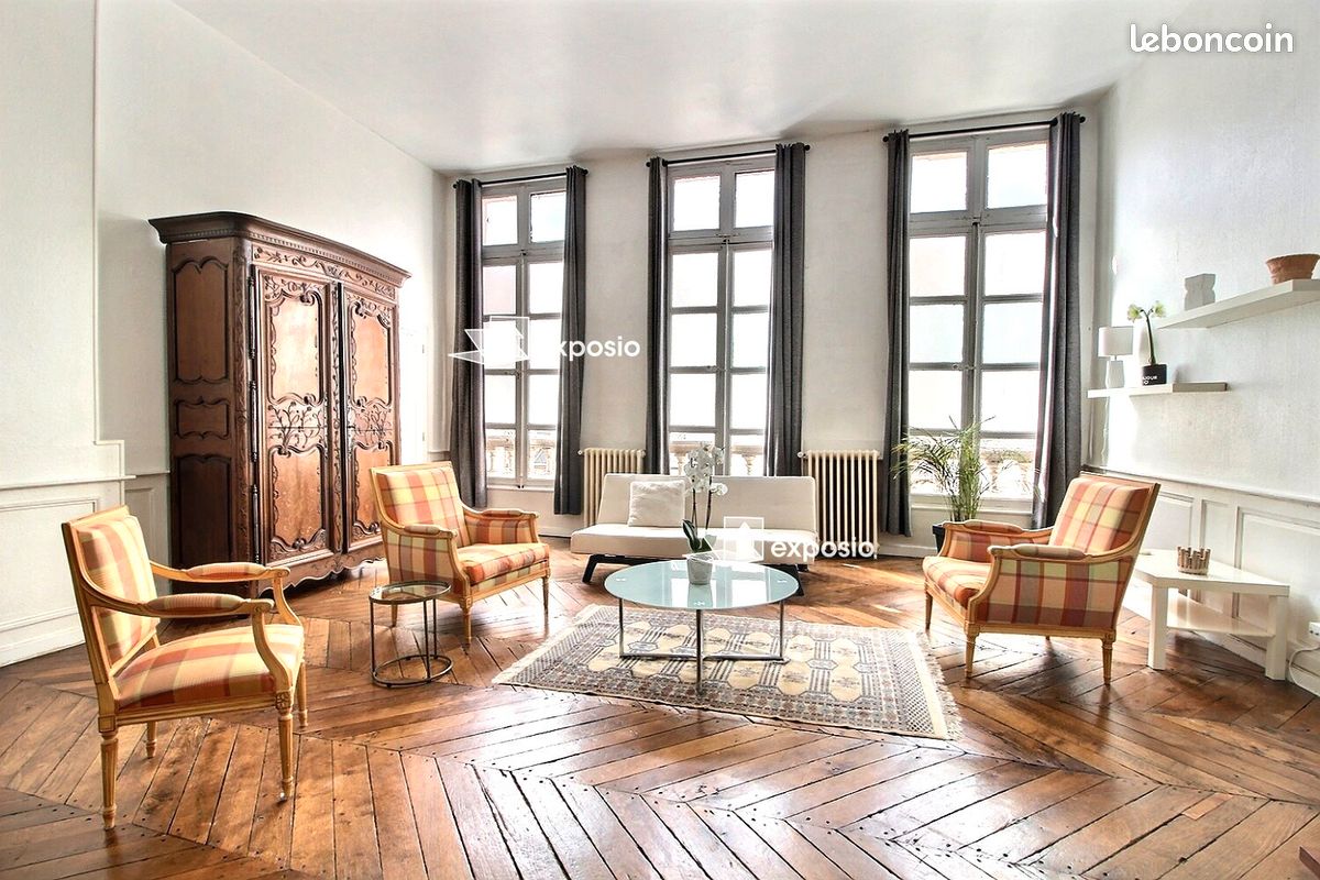 Local commercial 17 pièces 523 m² · à Niort · 523 m² · 575 000 €