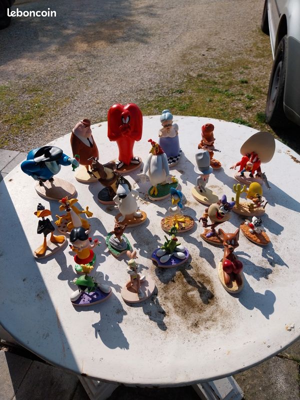 Lot De 12 Figurines Warner Bros En Résine - Looney Tunes, Collection