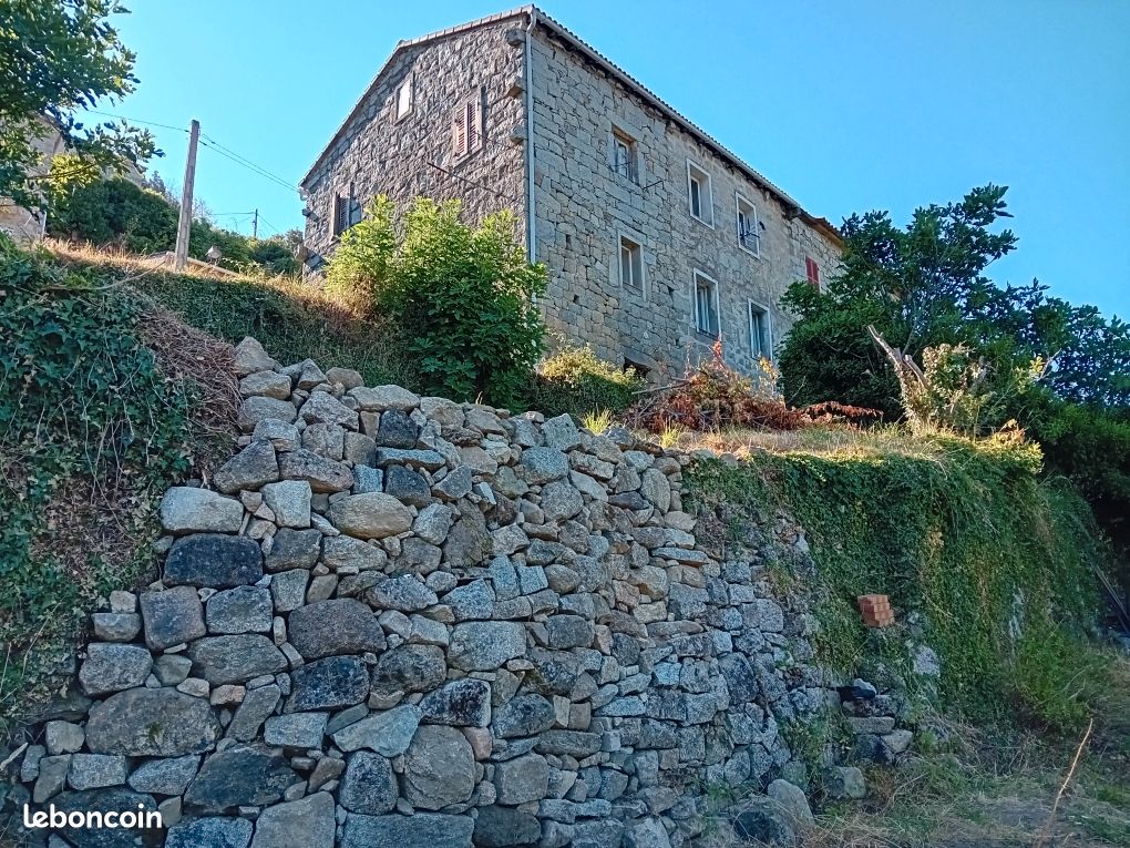 Maison 3 pièces 107 m² · à Zicavo · 107 m² · 162 000 €