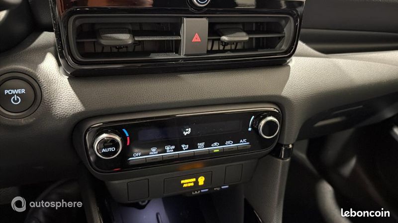 Toyota Yaris 116h Design 5p MY26 (image 26)