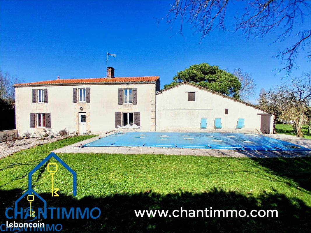 Maison 7 pièces 188 m² · à Saint-Jean-d'Hermine · 188 m² · 359 480 €