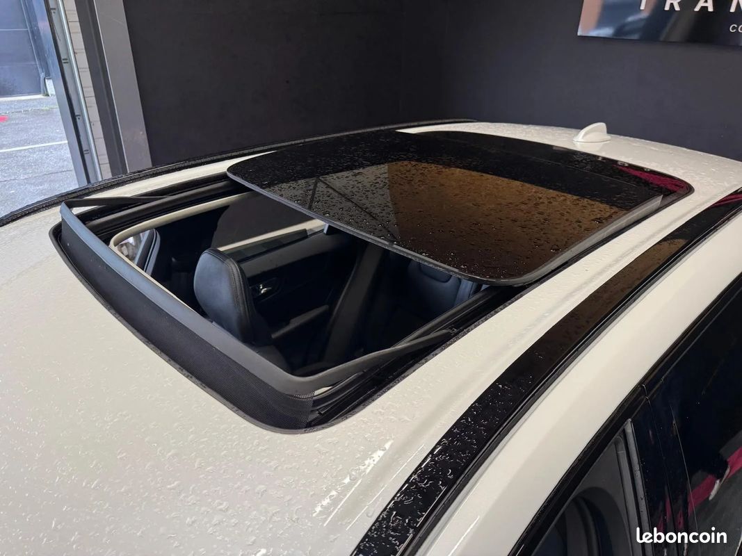 VOLVO XC60 T6 Recharge AWD 253 ch + 145 ch Geartronic 8 Ultimate Style Dark - 1ère main - Toit ouvrant - Sièges chauffants - Caméra 360 (image 41)