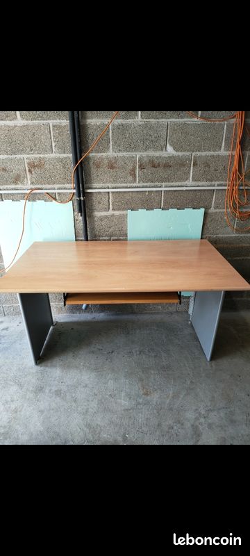 Grand bureau avec chaise (image 2)
