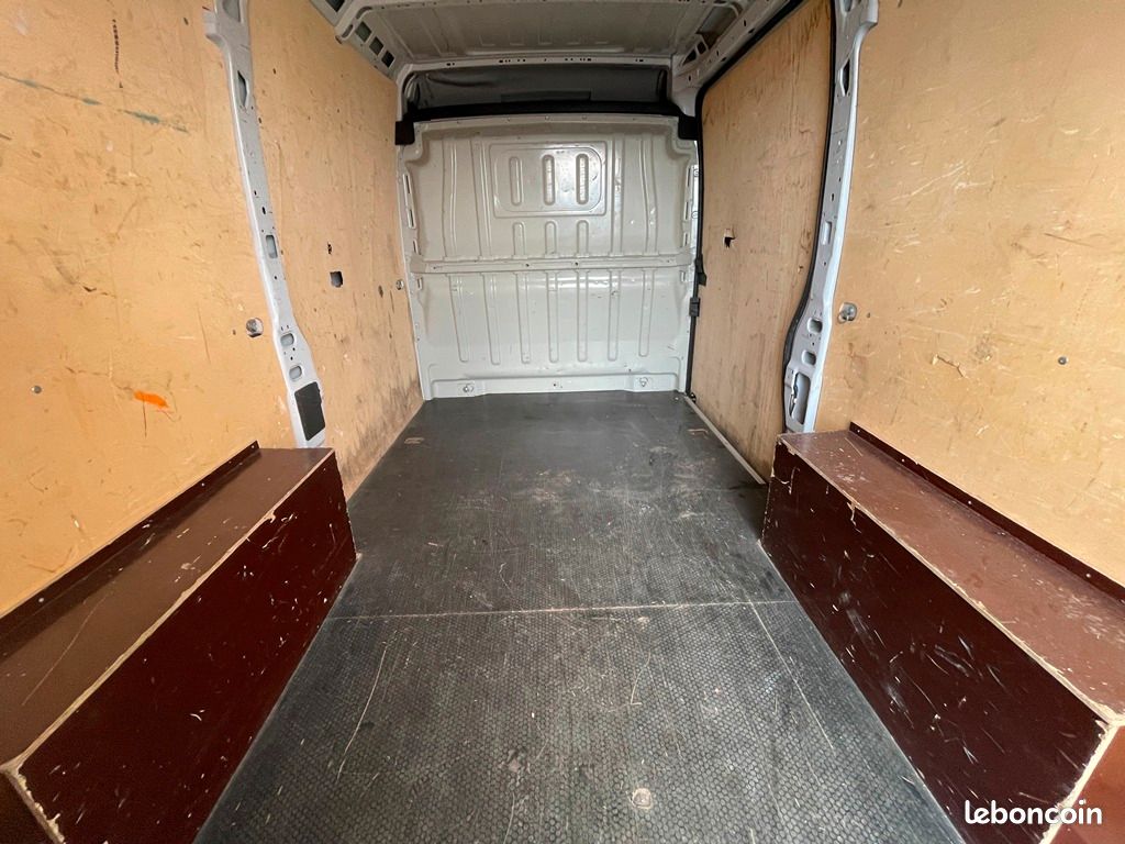 Peugeot BOXER L2H2 2.2 BLUEHDI 140CH ASPHALT - 2022 (image 8)