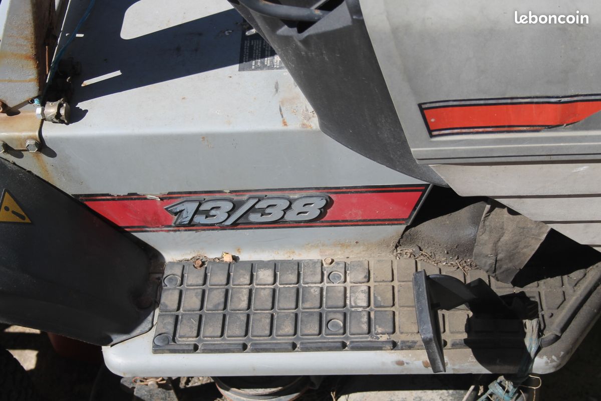 Tracteur tondeuse 13/38 et 12/91 pour pièces moteur briggs et stratton (image 2)