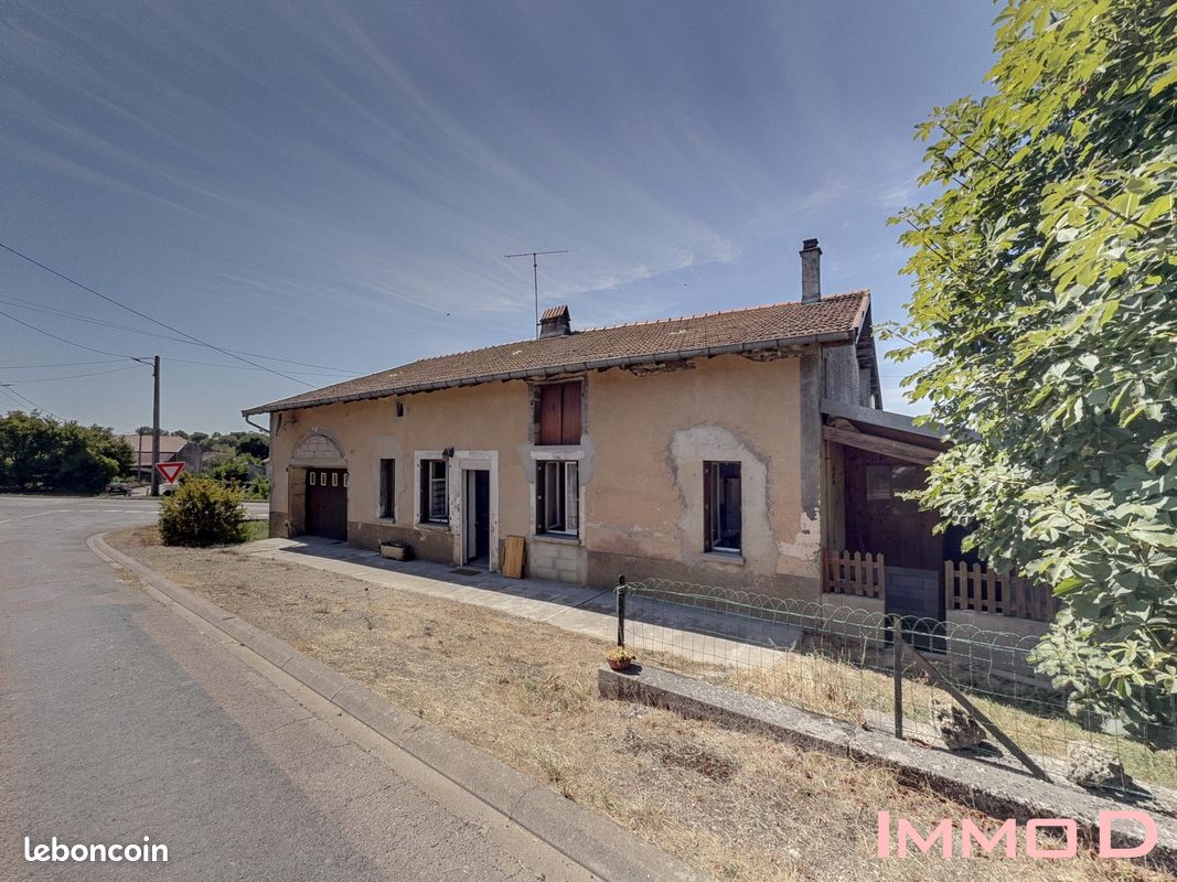 Maison 5 pièces 123 m² · à Regnévelle · 123 m² · 71 000 €