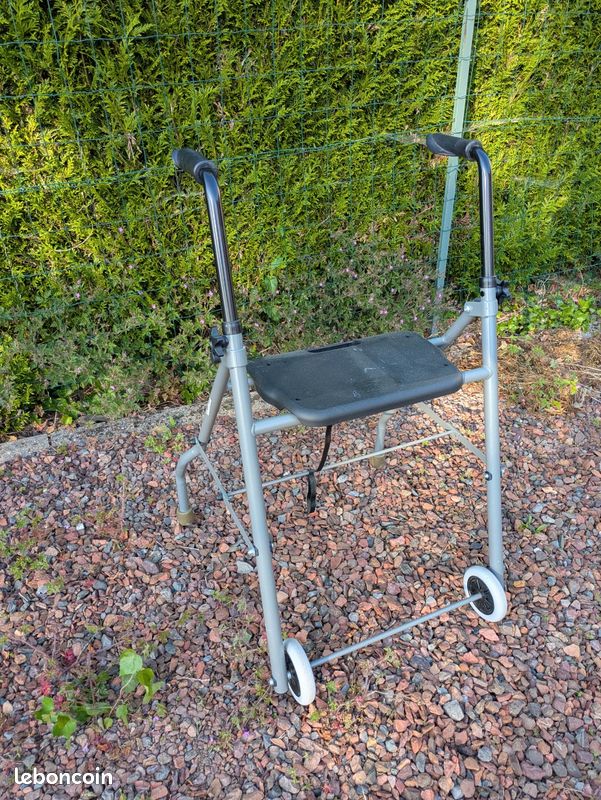Déambulateur / rollator (image 2)