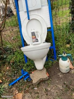 WC suspendu (image 1)