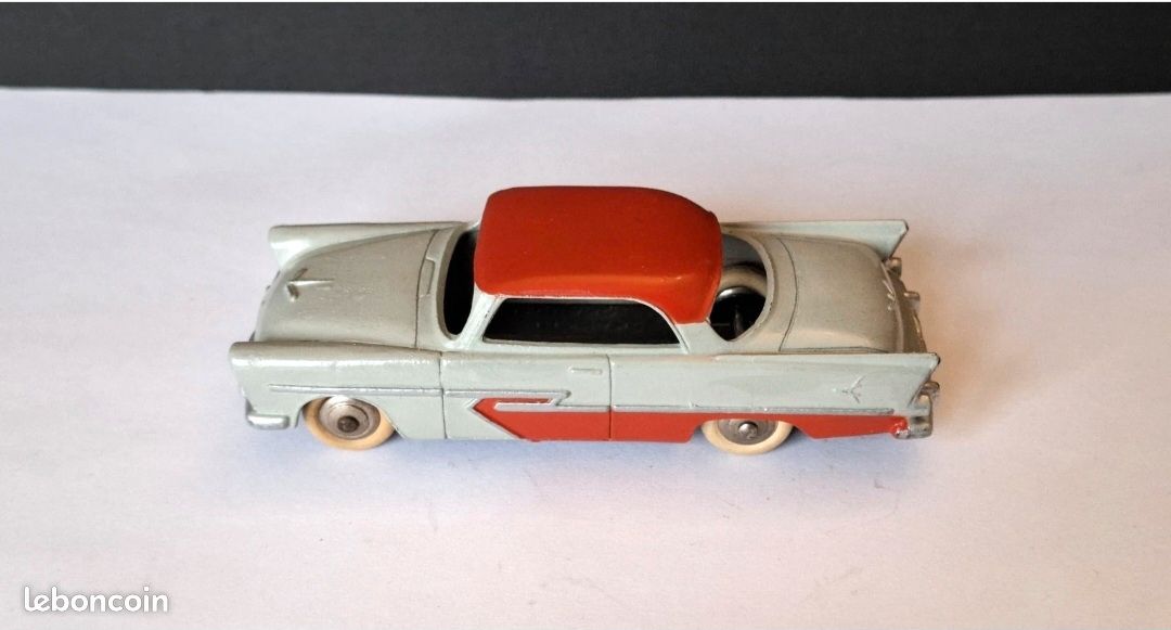 Voiture Miniature Dinky Toys Plymouth Belvedere 24D - Échelle 1:43 - Occasion Fabriquée En France