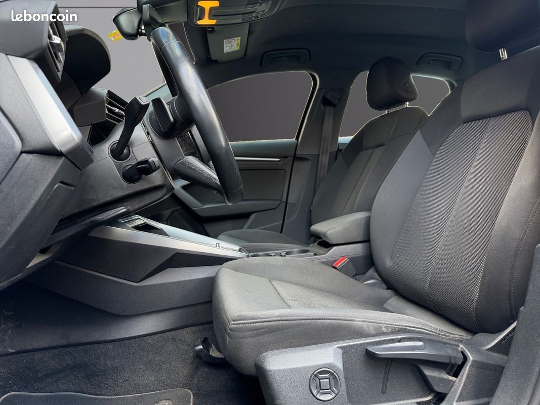 AUDI A3 SPORTBACK 30 TDI 116 S tronic 7 Design - Caméra de Recul - Carplay (image 4)