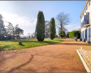 Maison 1 872 000 € - 334 m²