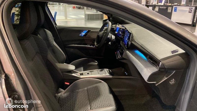 Renault Clio 1.8 E-Tech 160ch full hybrid Techno (image 15)