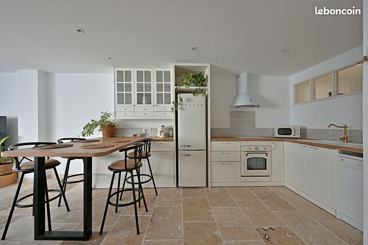 Appartement 4 pièces 97 m² · à Nîmes · 97 m² · 240 000 €